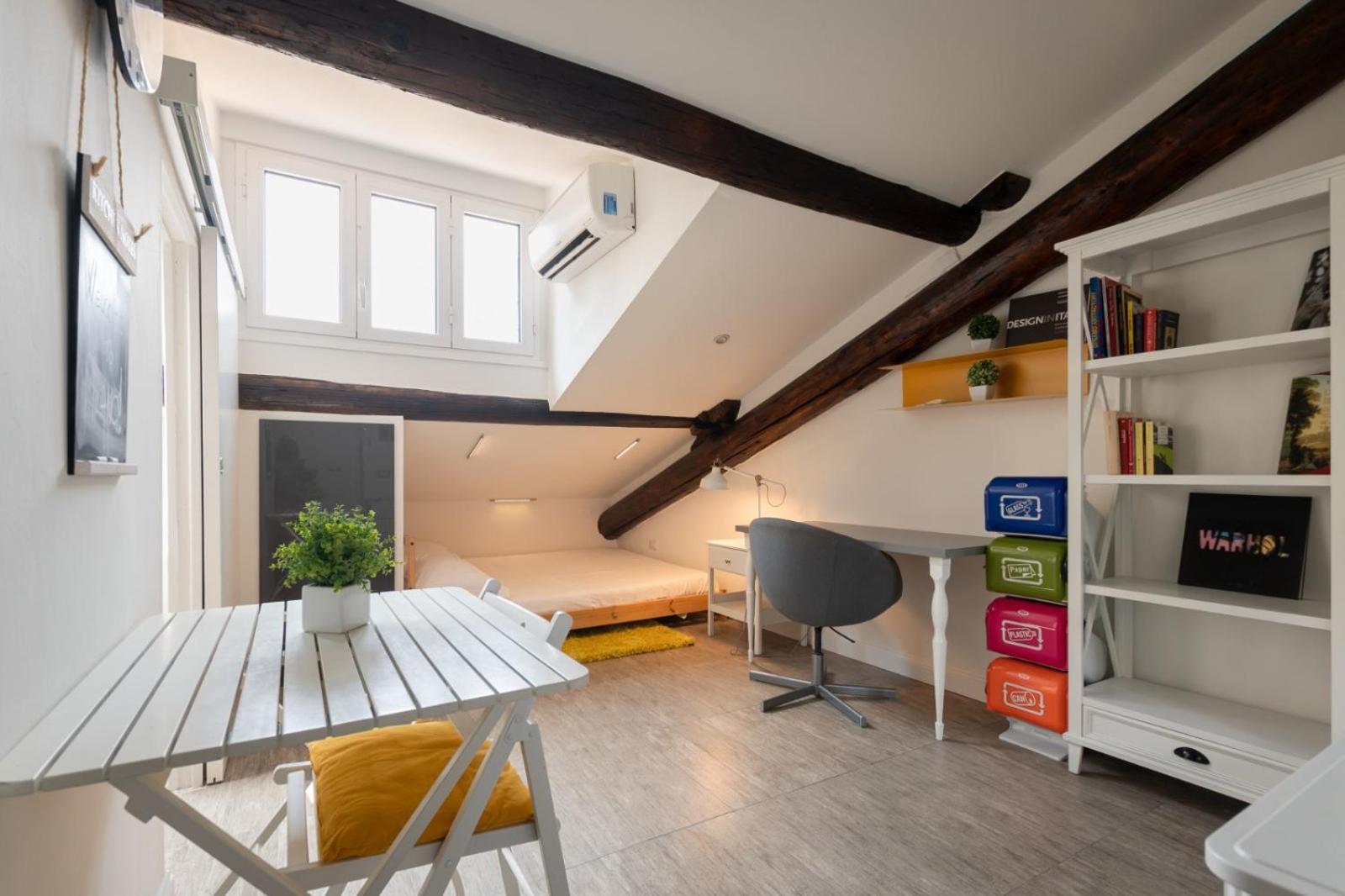 Chinatown Cosy Attic Appartement *